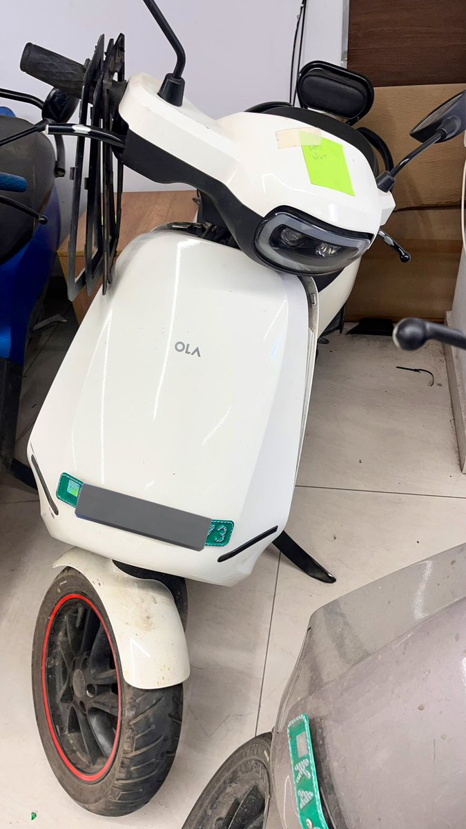 rakeshlr's tweet photo. @OlaElectric Service manager Manoj denied opening a job card despite my appointment at Electronic City. Complaint pending for 2 months, scooter stuck there for 1 month. @bhash If there’s no immediate action, I’m escalating this to Consumer Court. @nch1915 @jagograhakjago https://t.co/6Xs4iHTylA