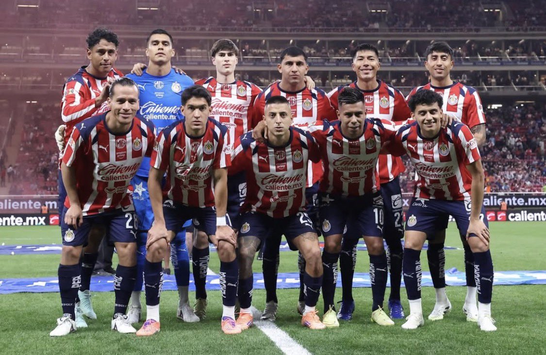 "El Jefe" Águila tweet media