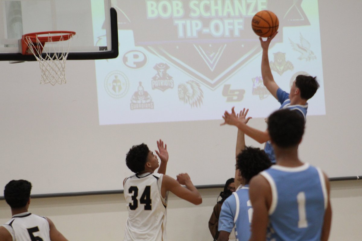 ALMSeditor1's tweet image. The Enochs Eagles defeated the El Capitan Gauchos last night (11/29) to begin the season 4-0. You can read about their performance at the link below in the newest article by #averagelocalmediasports reporter Grace Gallegos.
#Enochshigh #highschoolhoops @ElCapBasketball…