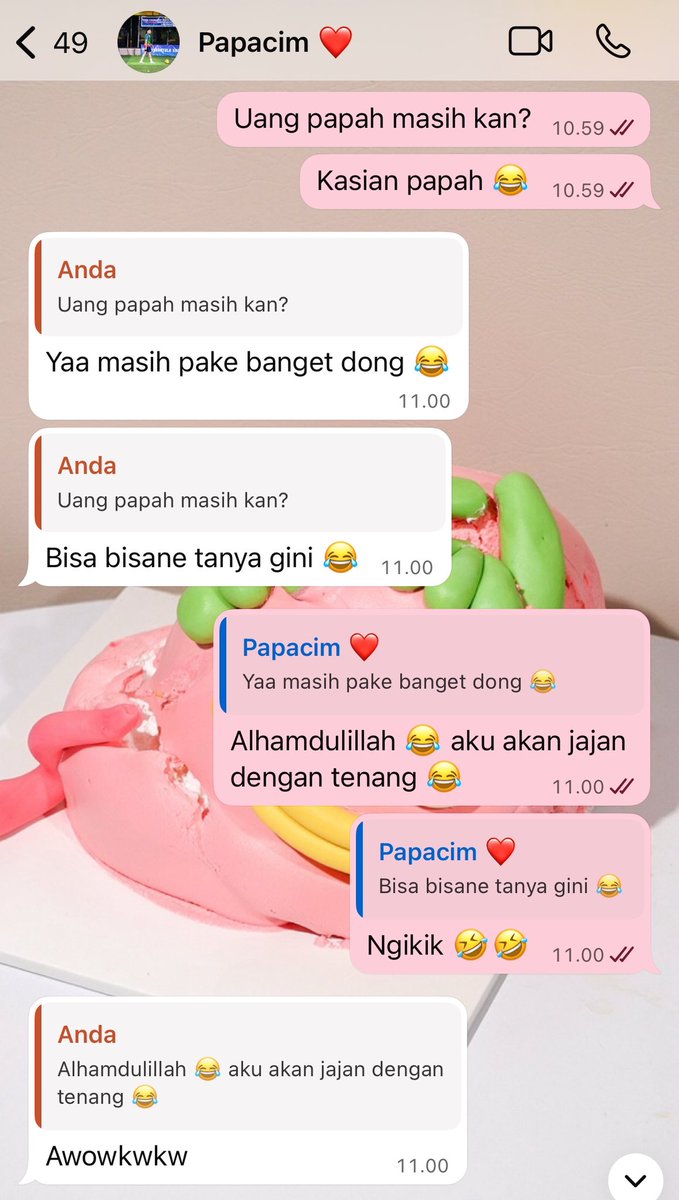 eryfebi's tweet photo. Uang belanja ✅
Uang Jajan ✅
Kalo beli sesuatu tetep dibayarin ✅
Kadang ngerasa gaenak, tapi sepertinya percuma, belio sendiri yg selalu nyah nyoh 🤣
Luvv pak fahmi banyak” ❤️❤️❤️ https://t.co/M2DUIWXgqS