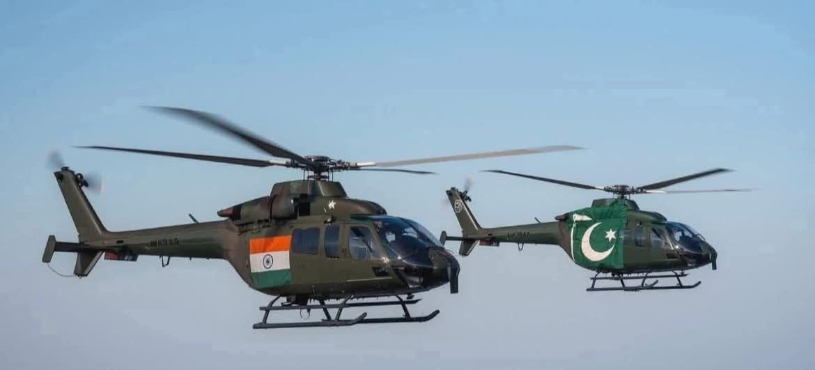 Indian and Pakistani helicopters are seen working side by side in Sri Lanka’s ongoing disaster relief operations — a rare and powerful moment of regional cooperation during a critical time. 🇱🇰🚁🇮🇳🇵🇰
#SriLanka #DisasterRelief #India #Pakistan #HumanityFirst #Cooperation