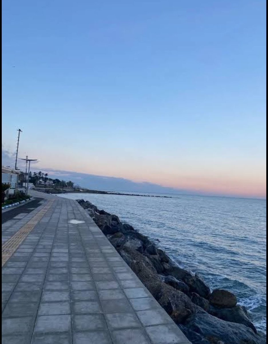 Gün başlıyorrrrr 📢 
İşe başlamadan,kimse sinirlendirmeden pozitif bir günaydın 🌺☺️mutlu sabahlar 🌞iyi haftalar olsun herkese 🙋🏼‍♀️☕🌺☺️😇
#pazartesi🥳
#fenerinmacivar🥳😍💛💙💛💙💛💙