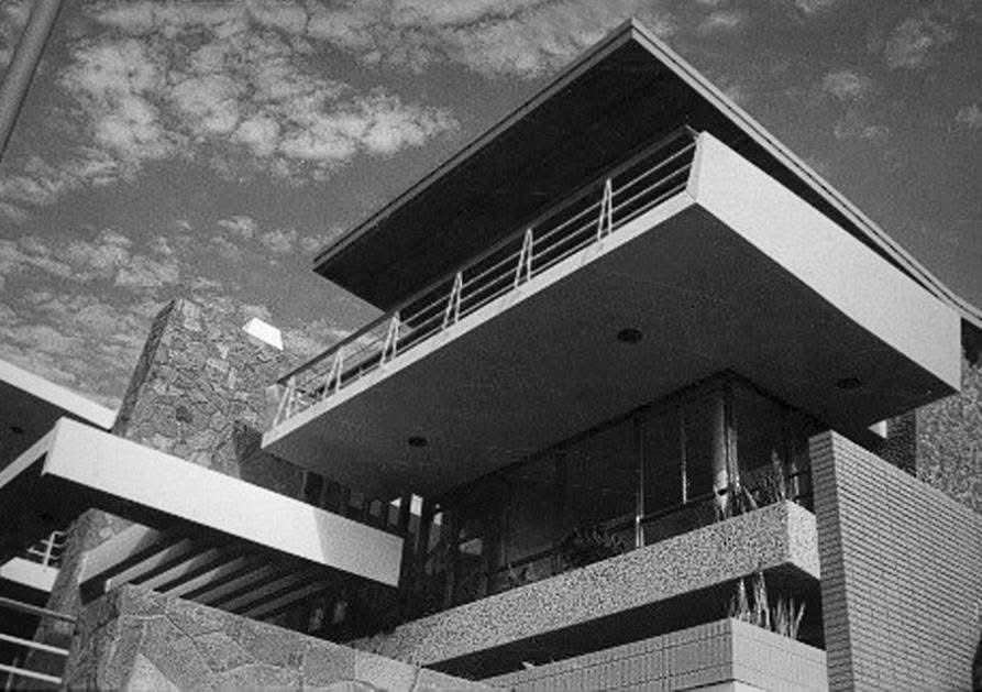 TRES60Blog's tweet image. Casa Pye, obra de Walter Weberhofer y Benjamín Velasco proyectada entre 1957 en Santa María del Mar, en Lima (Perú).

#midcenturyhouse #modernarchitecture #arquitecturamoderna #formamoderna #CasaPye #WalterWeberhofer