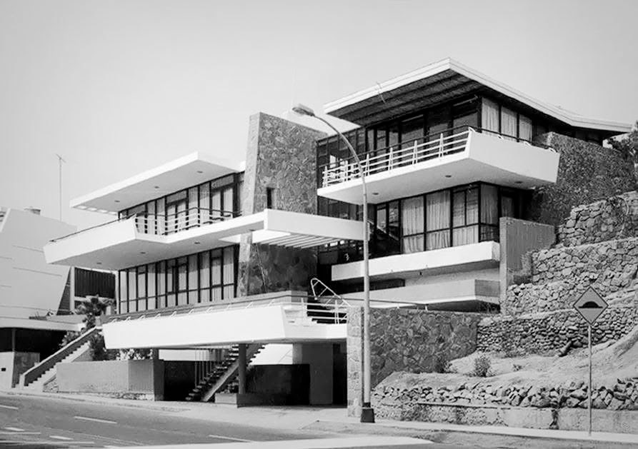 TRES60Blog's tweet image. Casa Pye, obra de Walter Weberhofer y Benjamín Velasco proyectada entre 1957 en Santa María del Mar, en Lima (Perú).

#midcenturyhouse #modernarchitecture #arquitecturamoderna #formamoderna #CasaPye #WalterWeberhofer