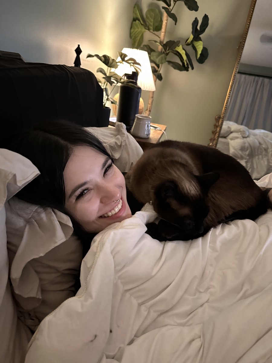 nonsalemwitchh's tweet photo. https://t.co/pMABhPnUJn