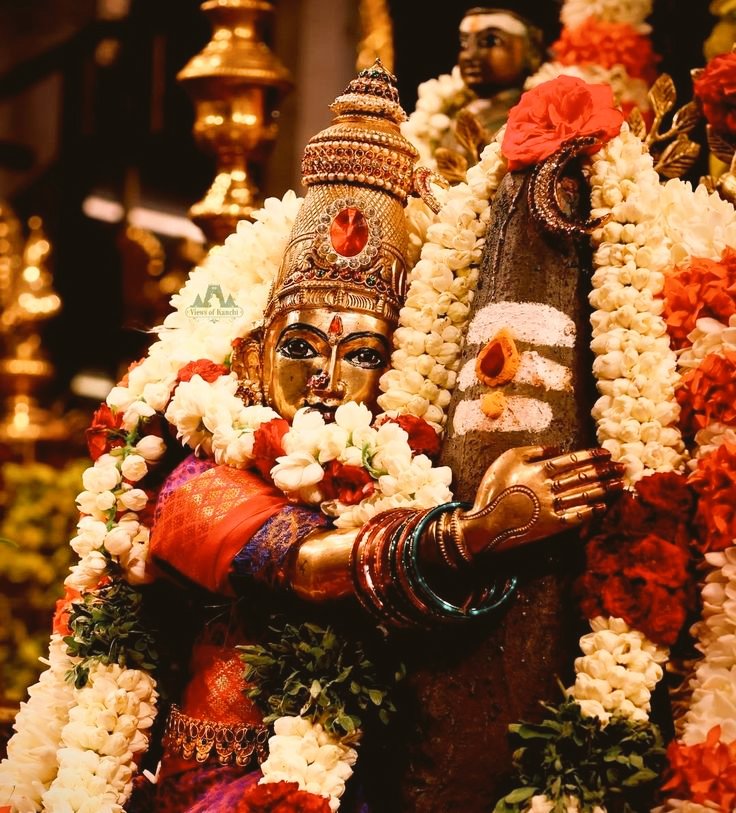 Chai_Angelic's tweet image. Kanchi’s timeless beauty, Ekambareshwara’s eternal grace.🙏

Pic: Kanchi Ekambareshwara temple🚩