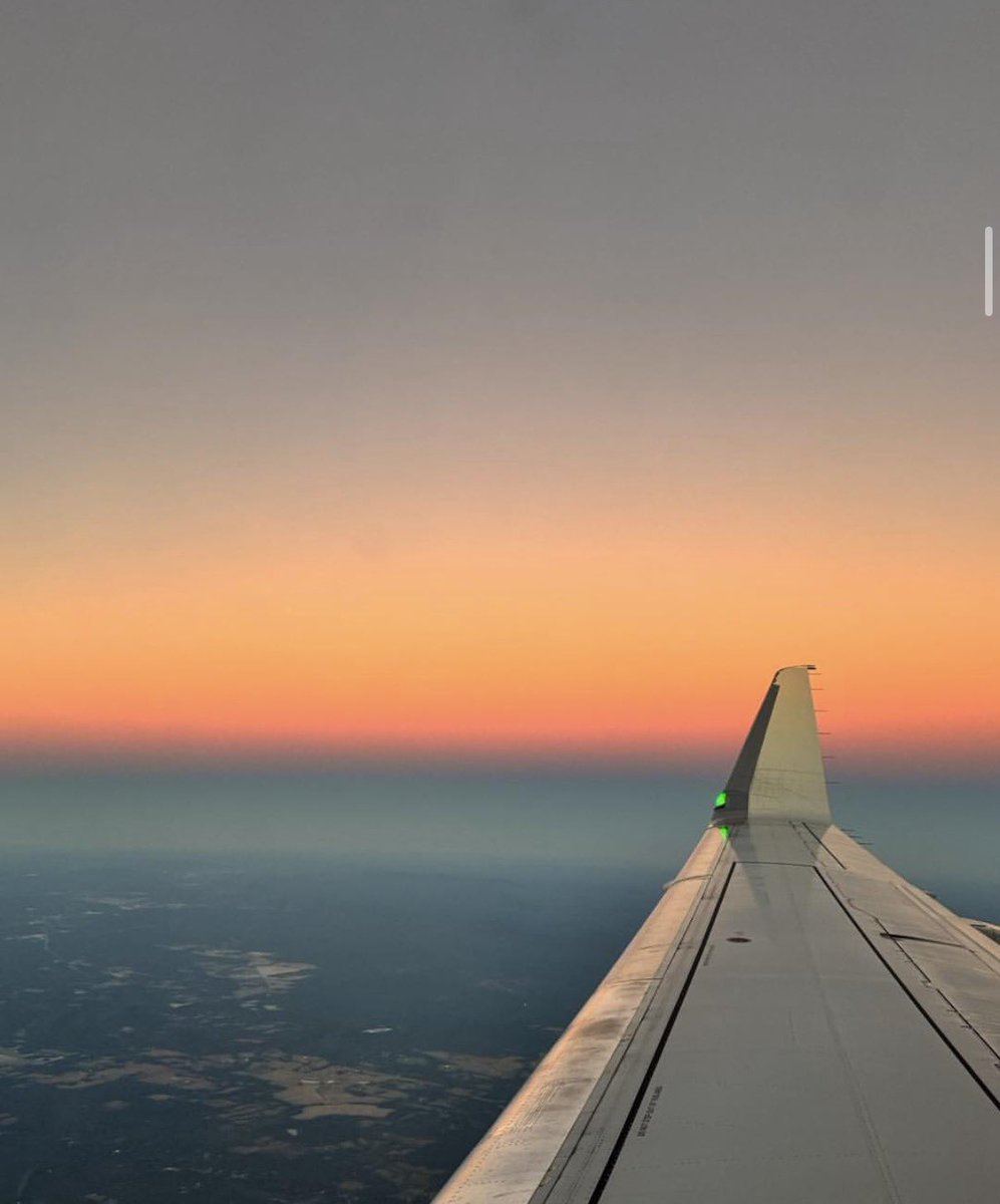 Castlestx's tweet photo. Up, up, and away! Direct flights to paradise✈️St. Croix is just a plane ride away from Miami, Atlanta, Boston, Chicago, and New York.
🏝️✨ #FlyToStCroix #IslandVibes
#DirectFlights #TravelGoals #WindowSeatViews https://t.co/AaMiTJTbJD