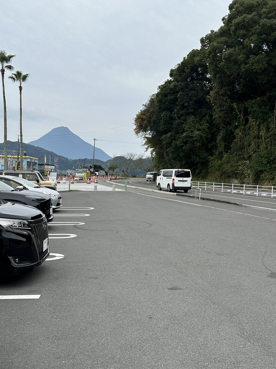 Tomoaking0131's tweet photo. 久々の長兄のUPです。
鹿児島はライダースの下Tシャツで充分♡ https://t.co/YnMcl0wTuN