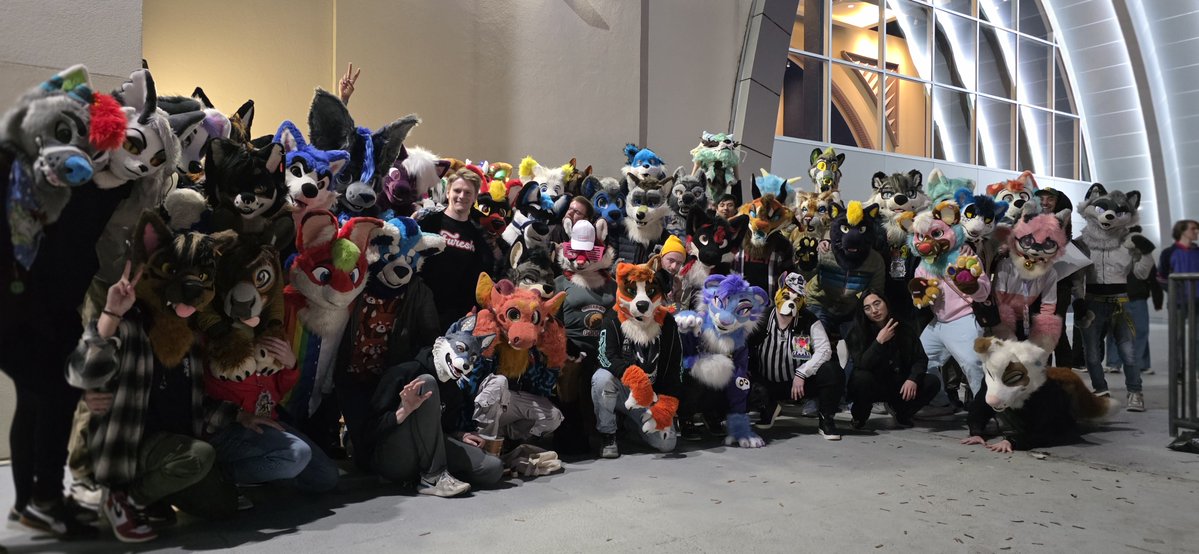 Massive furry outing for #Zootopia2 tonight. One of my major highlights of the year 💙