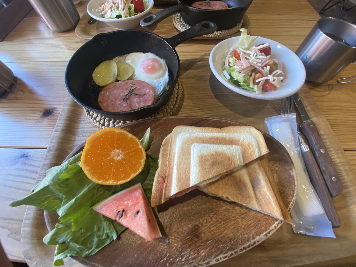 新潟県・弥彦村　やひこYY PARK
サムライ⚔️ツインズ新潟イベント🌾

受けていただいた皆様！施設の皆様ありがとうございました！
大自然の中で共にフレッシュエアーを感じココロもカラダもリフレッシュ😇

朝食もすんごいオシャンで向上心ちゃんもこの表情🍞

また帰ってきます✌️