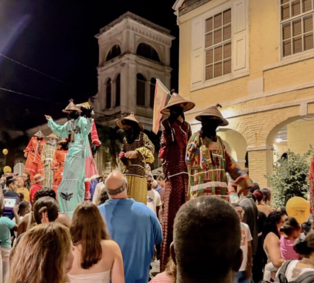 Castlestx's tweet photo. Fun Fact Friday! : Jump Up means
"get up and dance!" It's a Crucian street festival that brings music, vendors, moko jumbies, and nightlife to the streets of Christiansted.
#JumpUpSTX #StCroixEvents #USVlculture
#CruzanVibes #ChristianstedNights #IslandLifeUSVI #MokoJumbies https://t.co/3raXAASE0d
