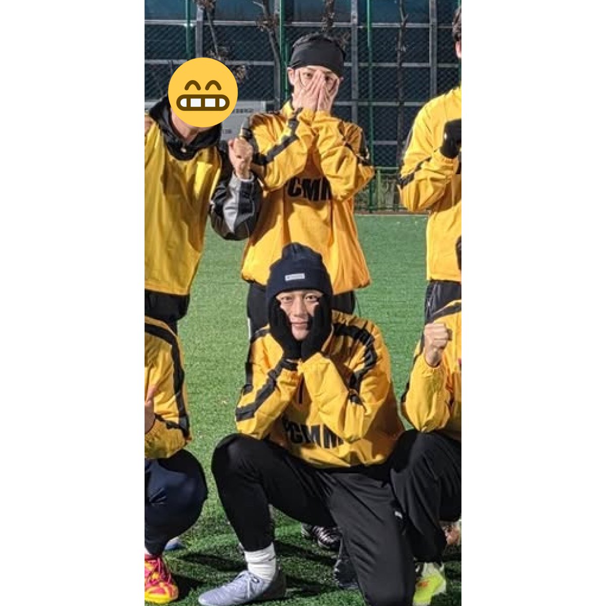 mi__ral's tweet image. 이잉 노랑노랑 겸둥이들😍 꾸준히 축구 하는 두준이 기광이 대단해.. 감기 조심 다치지말고 재밌게 하자💙💚