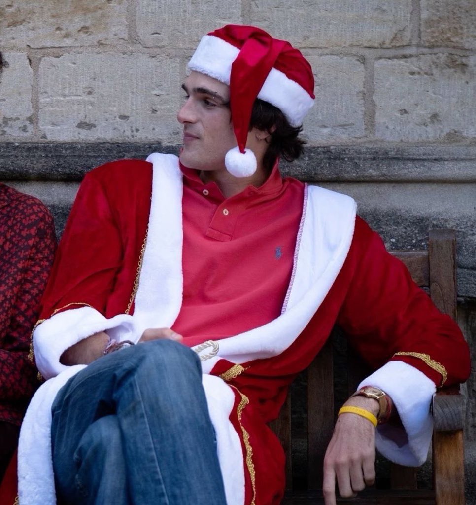 horrorandsin's tweet image. November 30th                    December 1st