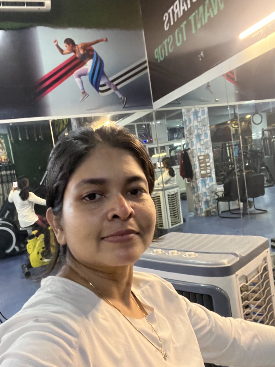 Shrutikagirdhar's tweet photo. Strength is fine but my favorite types are the ones which get by heart beat up and racing 😉 #cardio https://t.co/UyhFxayE4x