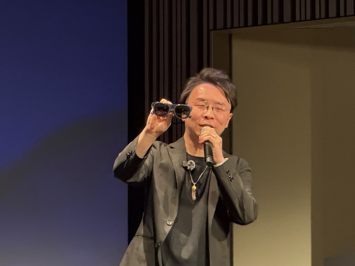 XRKaigi's tweet image. 新製品「XREAL S1」「XREAL NEO」登場！
本日から予約開始！🔥

#XRkaigi2025 #XREAL