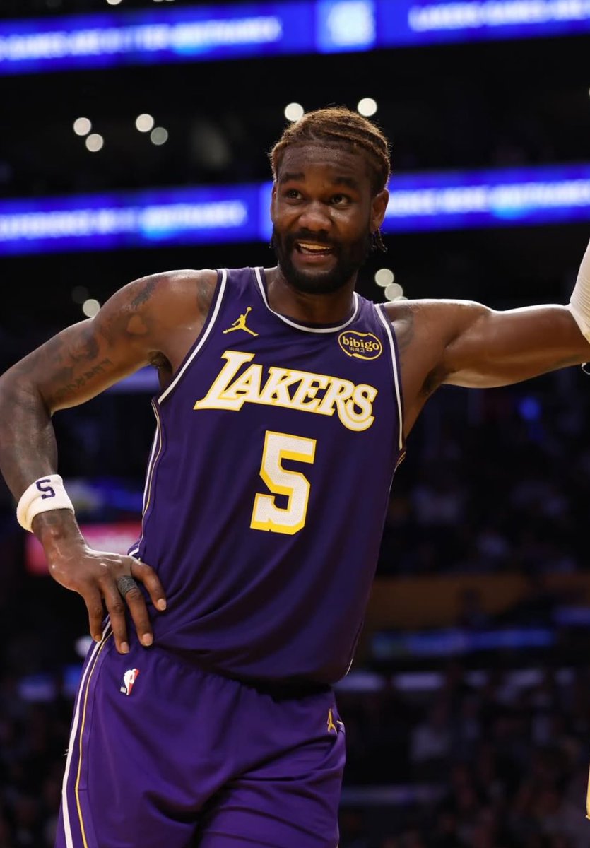 DEANDRE AYTON TONIGHT:

22 POINTS
12 REBOUNDS 
4 BLOCKS
+14 +/-
7/9 FGM
27 MINUTES