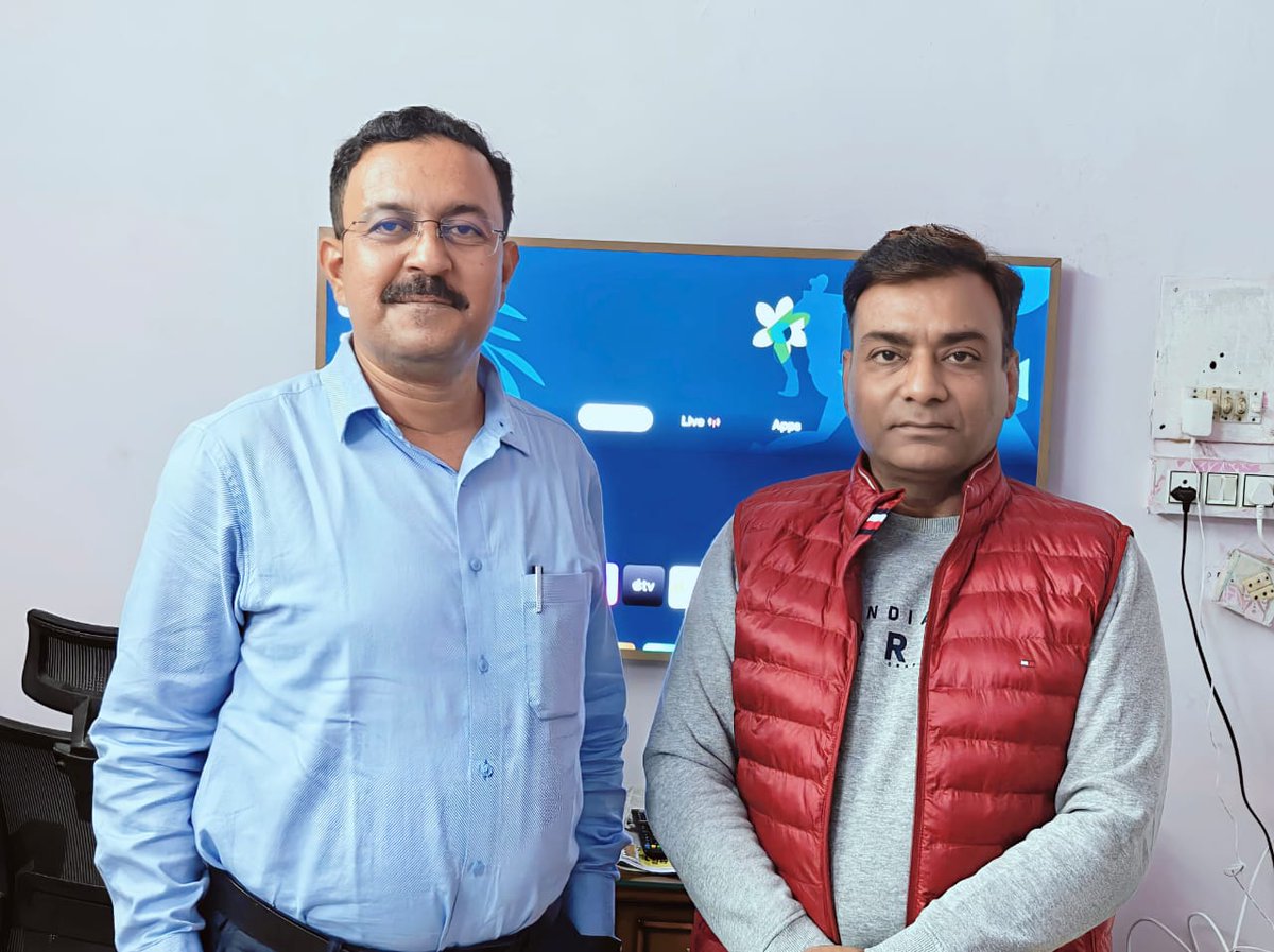 AhteshamFIN's tweet image. #PCS अरुण कुमार यादव 2012 अपर जिलाधिकारी न्यायिक चित्रकूट से शिष्टाचार मुलाकात !! 🍁