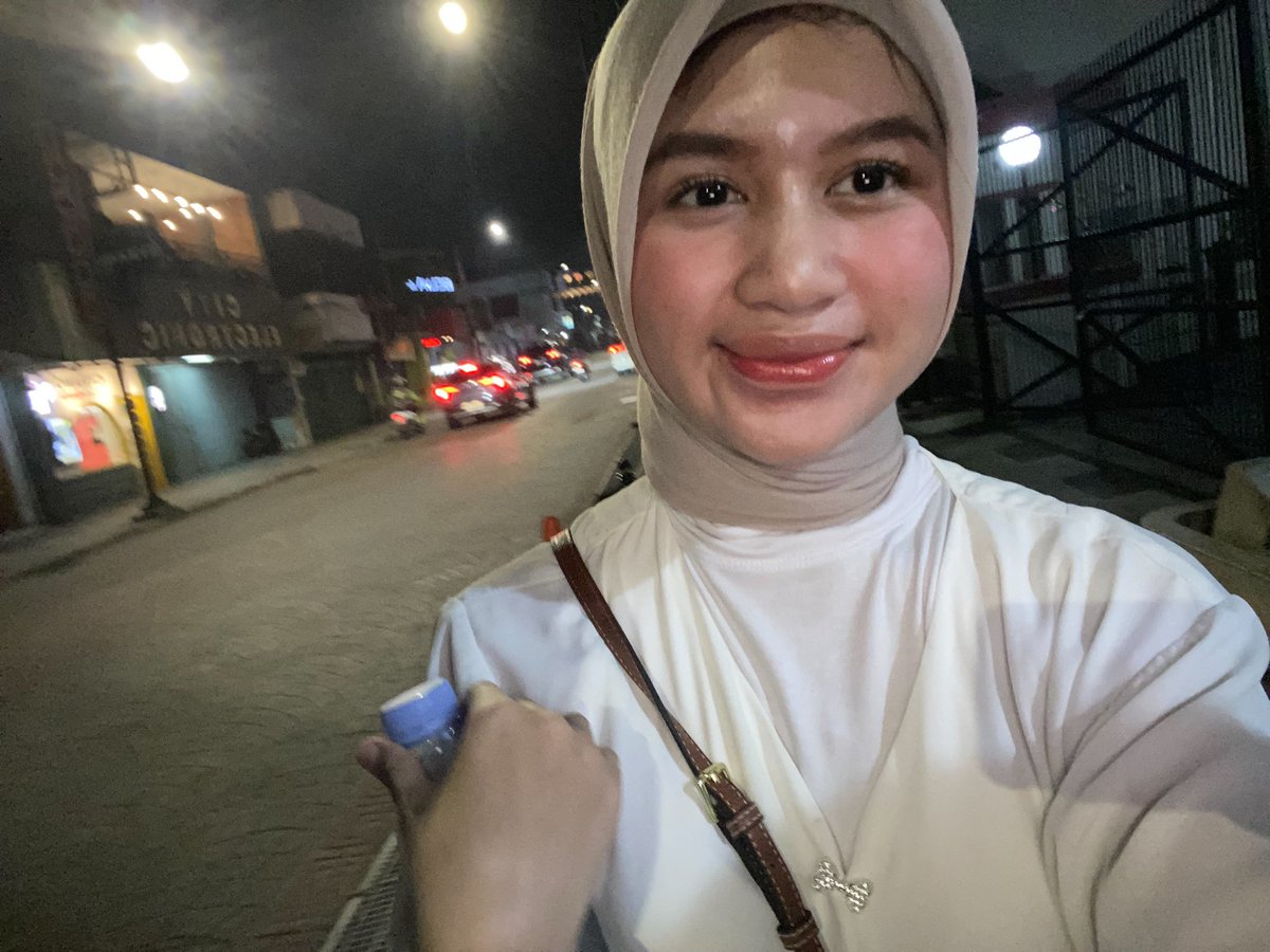 dynglann's tweet photo. PACAR GUA CANTIK BGT #fans #fansberat #ehfanssedangdeh https://t.co/2lacZdbyxh
