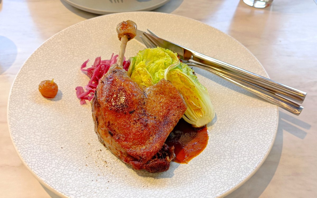 星期一，我的约會日

出動

香煎干貝松葉蟹義大利麵，醬香濃郁，麵Q

松露菇菇脆餅也是一絕

鸭腿有汁搭配水果醬及鴨醬汁，味蕾回韻多重。

#星期假日休眠中
#平日咖