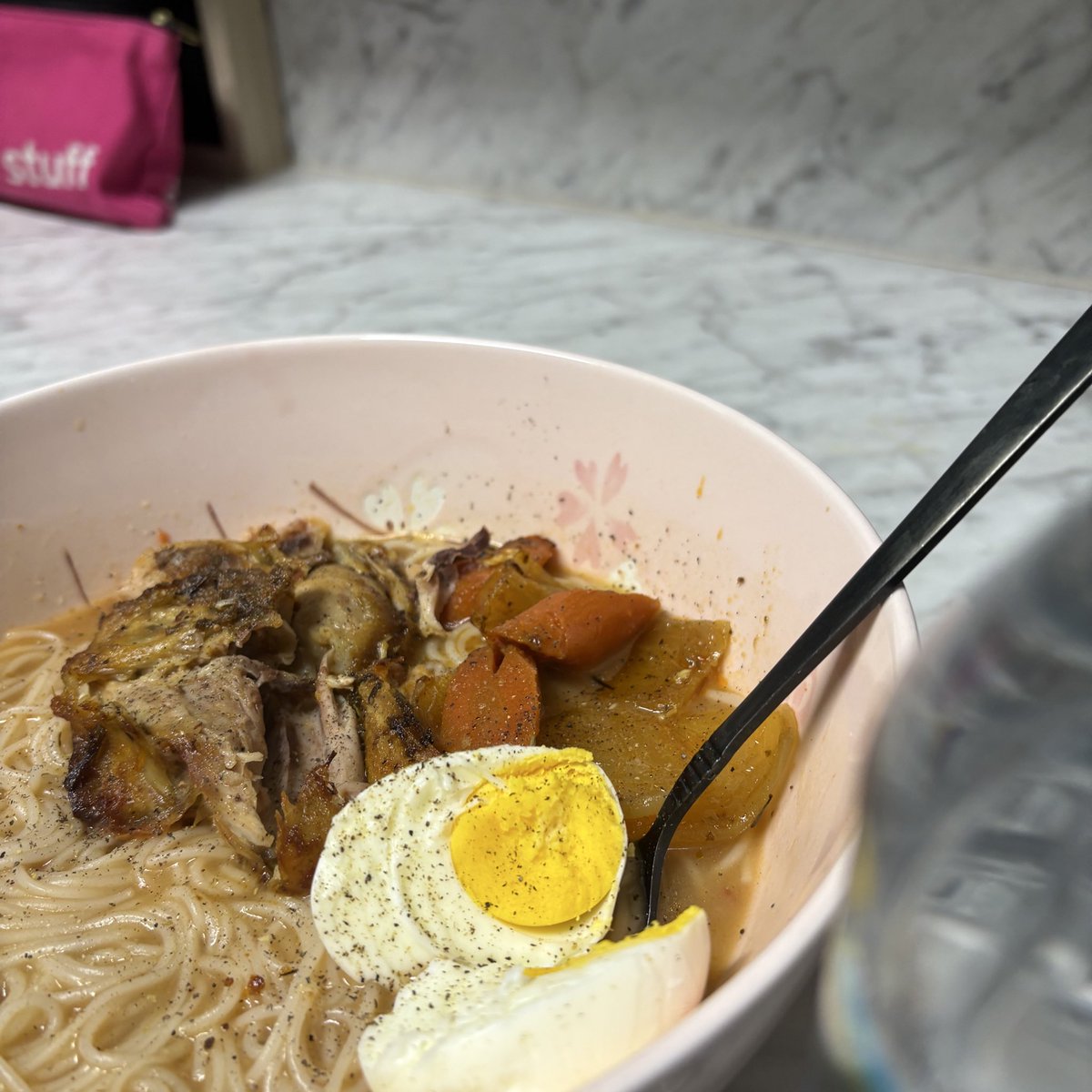 amrieulo's tweet image. i present : 
cornish hen pho :p