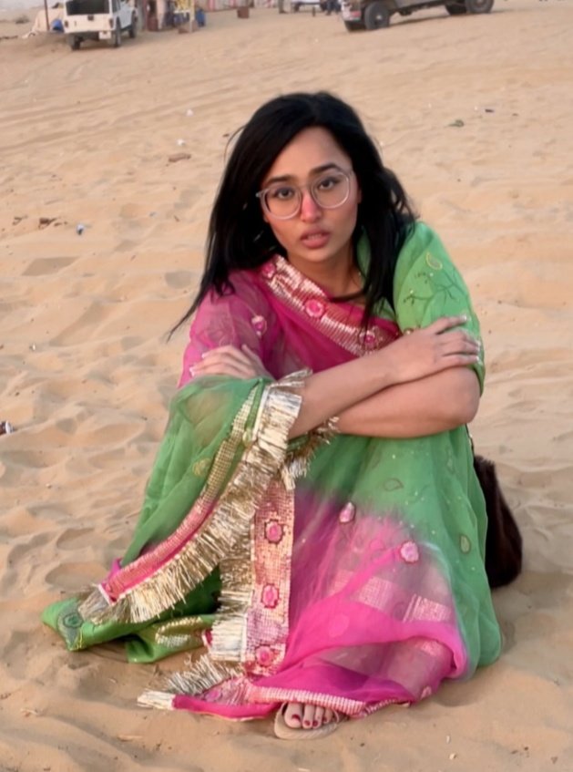 imcollegeboy's tweet image. यह दोनों लोग इंस्टाग्राम पर इनफ्लुएंसर हैं अब होती है मजे की बात शुरू पढ़े👇🏻⬇️ 

लड़की का नाम है kajal pandey और उनकी हर एक वीडियो में इन्होंने अपनी गांव का गुड़गांव बना रखा है और सरकार इस पर कोई एक्शन नहीं लेती है!? 🎀

दूसरी वीडियो में Shadab Jakati है जिसकी एक वीडियो के गलत…