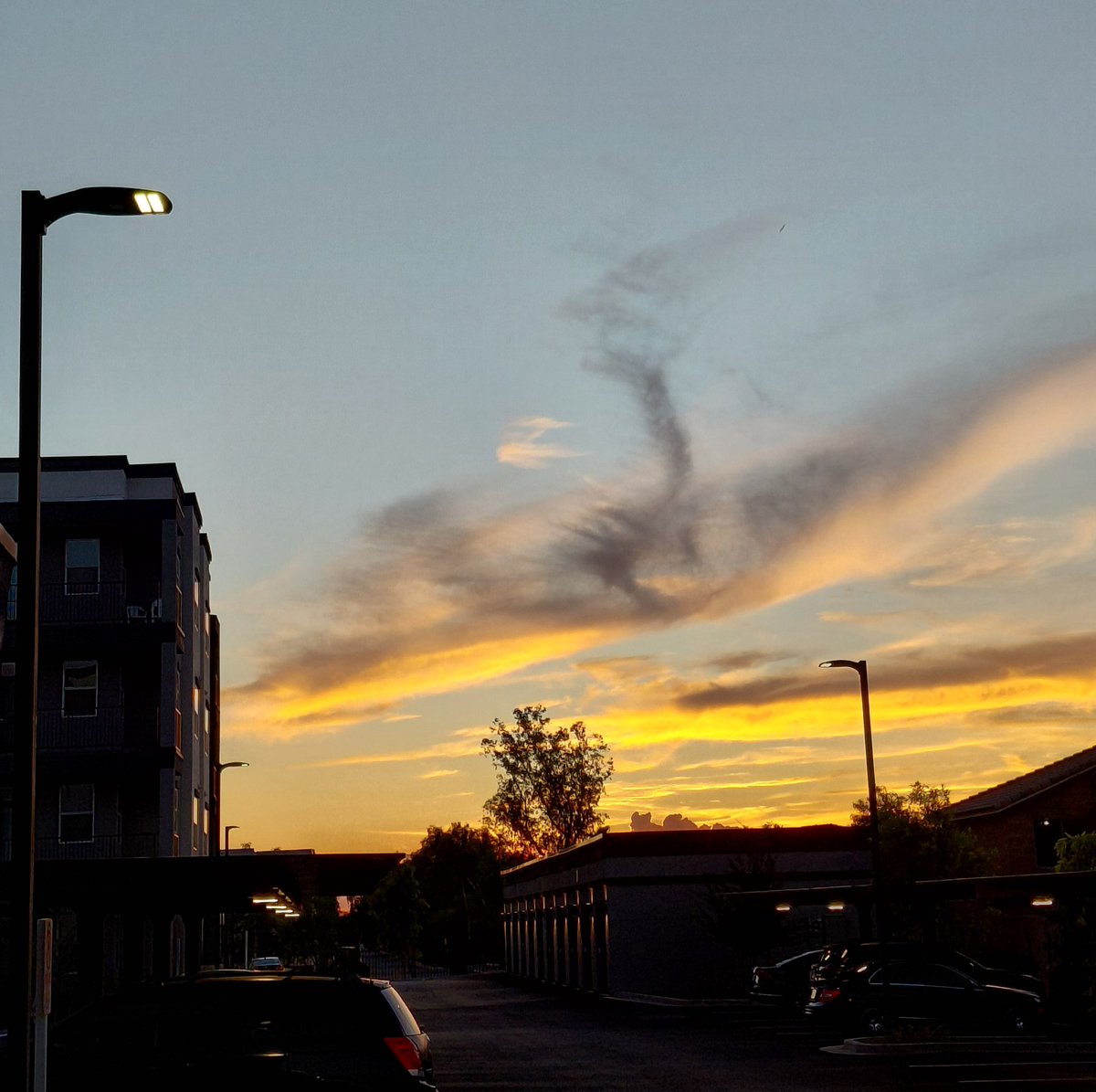 DianeDeHan's tweet photo. Recent sunset.
#Westernsky https://t.co/2lWgpdKhBX