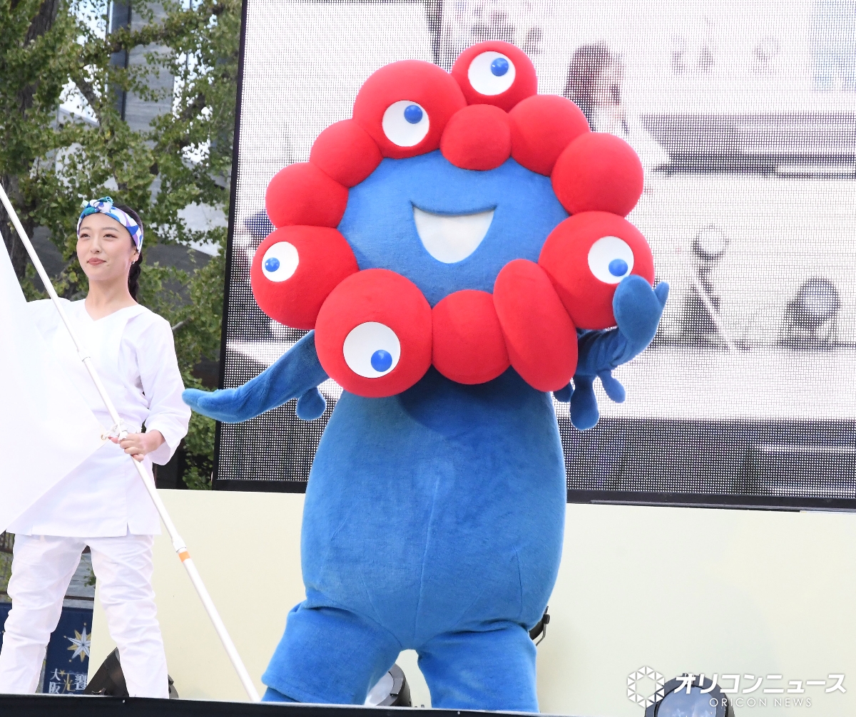 oricon's tweet image. 🏆️2025 新語・流行語大賞
年間大賞は高市早苗内閣総理大臣
「働いて働いて働いて働いて働いてまいります」
︎ ︎
🔻#流行語大賞 TOP10
エッホエッホ
オールドメディア
緊急銃猟／クマ被害
国宝（観た）
古古古米
戦後80年／昭和100年
トランプ関税
二季
ミャクミャク…