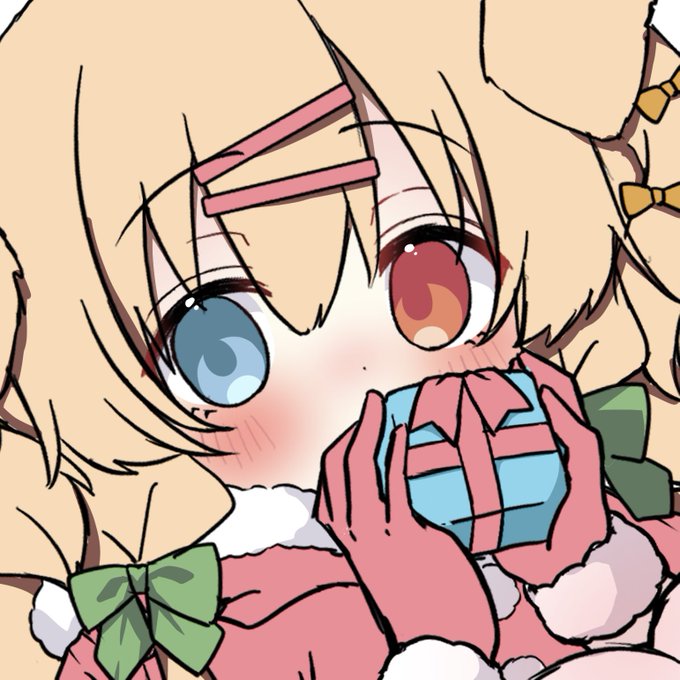 クリスマスイラスト描いてる🎄 