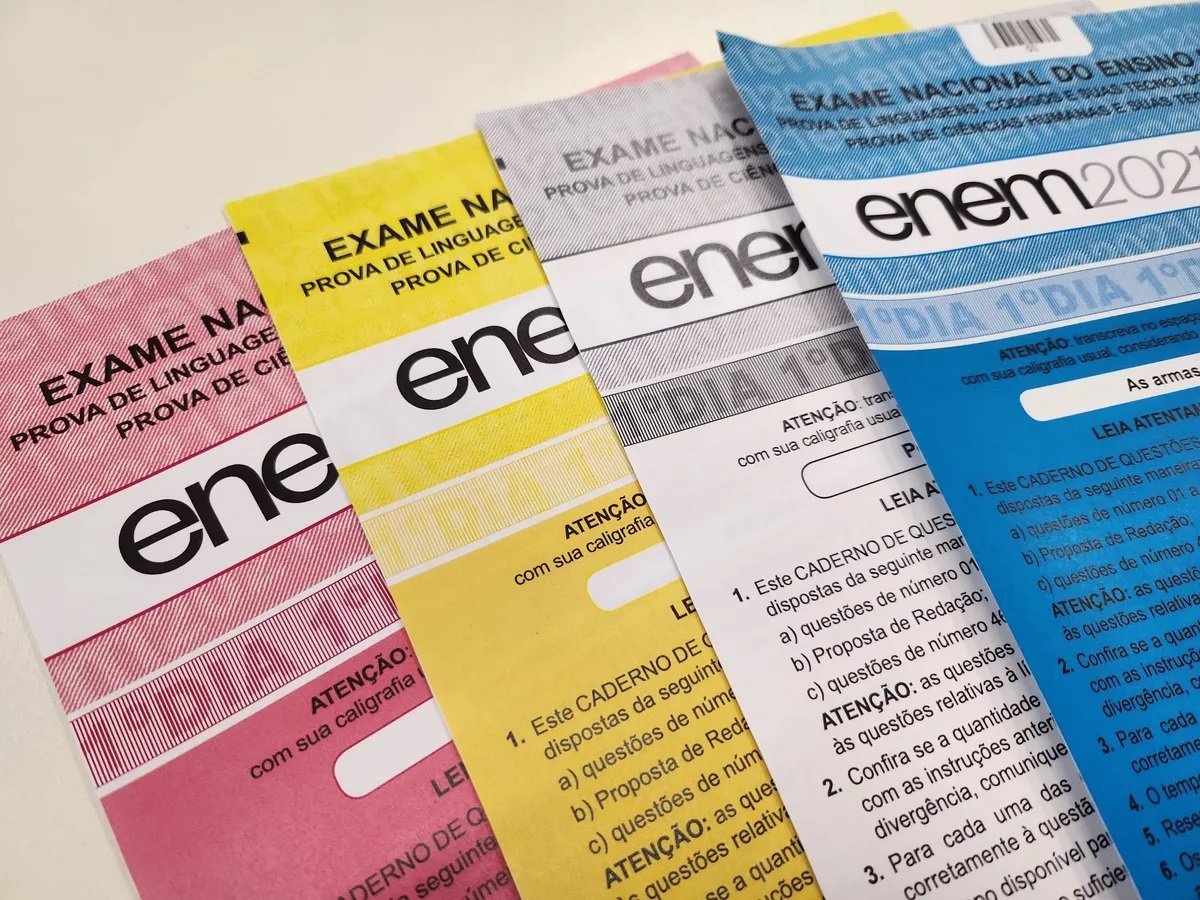 AcervoCharts's tweet image. MEC avalia a possibilidade de aplicar o ENEM na Argentina, Paraguai e Uruguai a partir de 2026.

A aplicação da prova no MERCOSUL busca fortalecer o bloco e ampliar o acesso às universidades brasileiras.