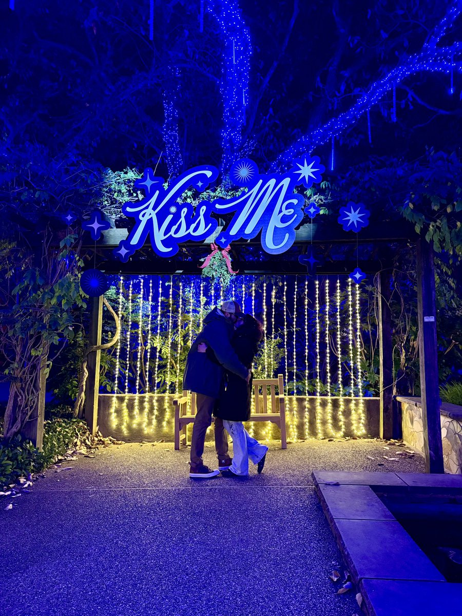 JustManda tweet media