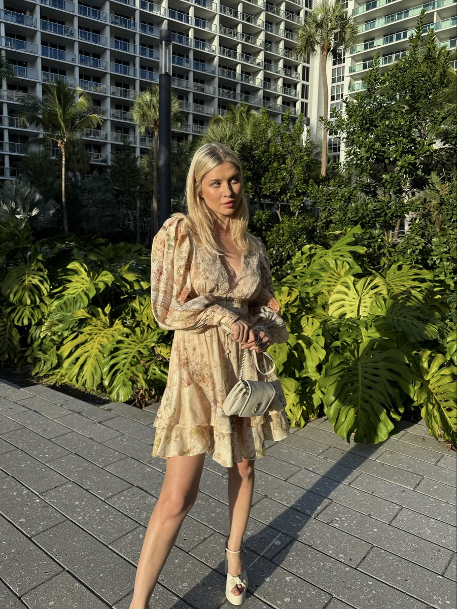 candyolena's tweet photo. Miami made me sweeter https://t.co/ZbXuDMiFUj