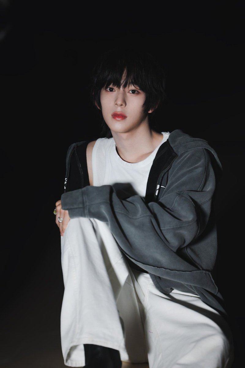 ahofnews's tweet image. AHOF CHIHEN to resume activities with AHOF starting with their upcoming 1st FAN-CON &amp;lt;AHOFOHA : All time Heartfelt Only FOHA&amp;gt;, following his hiatus due to health reasons.