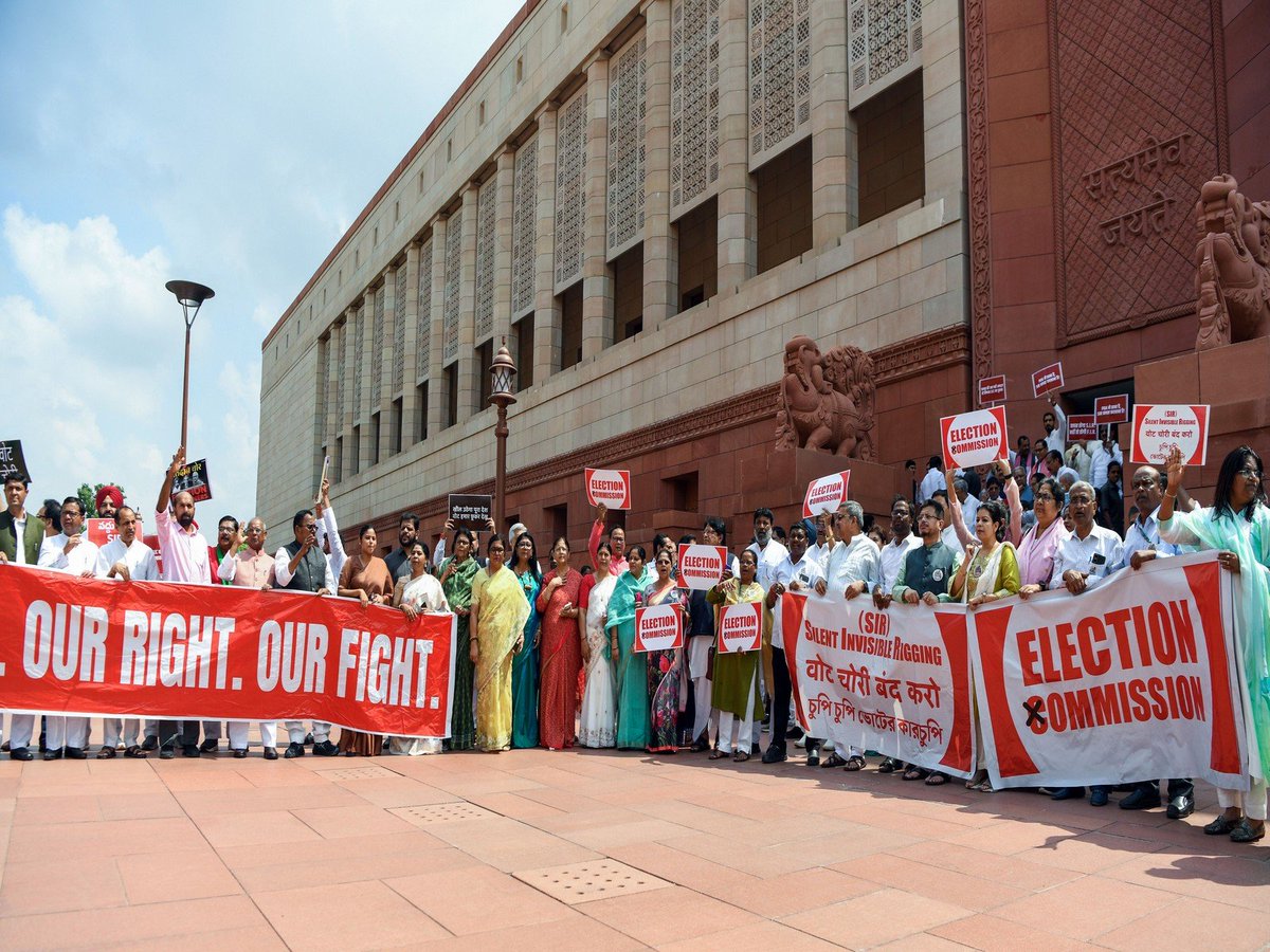 ani_digital's tweet image. INDIA bloc leaders meet to discuss strategy for winter Parliament session; TMC abstains from attending

Read @ANI story |
aninews.in/news/national/…
#INDIAbloc #Parliament #TMC