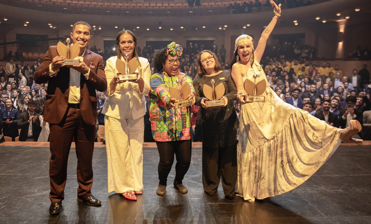 Estos son los #TitanesCaracol 2025

Tecnología: Jhon Soledad
Sostenibilidad: María Teresa Sinisterra
Inclusión: Ruby Flórez
Educación: Luz Mary Herrera
Salud: Camila Cooper

Felicitaciones a los Titanes ganadores.