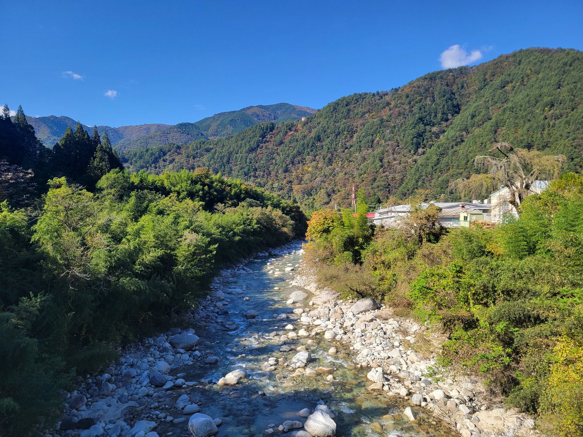 kazeabiru's tweet photo. 少し前に中山道歩きの続きを
南木曽～宮ノ越を歩きましたが距離が長く気温も中々冷えて疲れました。
しかし中山道らしい宿場とトレイルを歩けて楽しかった。 https://t.co/ON3aY8c0nH