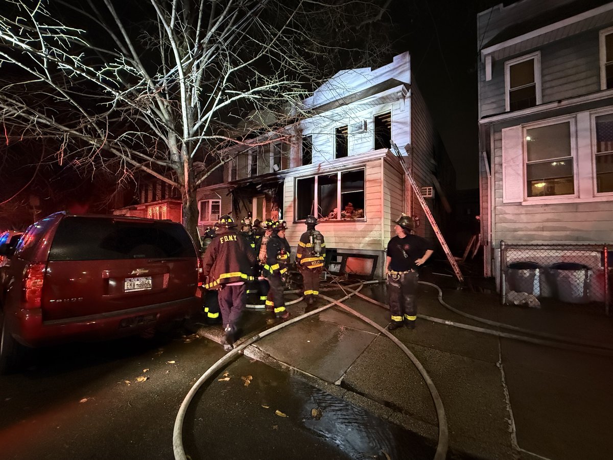 FD4D's tweet image. NYC – FDNY news – continuing with an apparent increase in fire activity in the last few weeks, Sunday was no exception. The FDNY was kept busy with two multiples (2ndalarms) on in the Bay Ridge Section of Brooklyn, the other in the Glendale section of Queens. The Queens job was a…