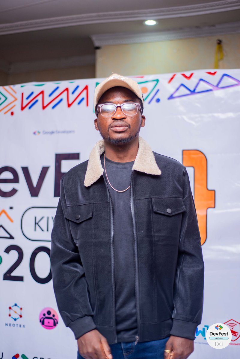 DanielD58815's tweet photo. DevFest Kivu
​Journée intense ! 
Je suis fier d'avoir participé au devfest 2025 ou j'ai découvert les enjeux passionnants de l'Intelligence Artificielle.
​Merci à toute la communauté pour ces échanges précieux.
​#DevFestKivu #IA #WebDev #Tech #GDGKivu https://t.co/0Va5zRUuiQ