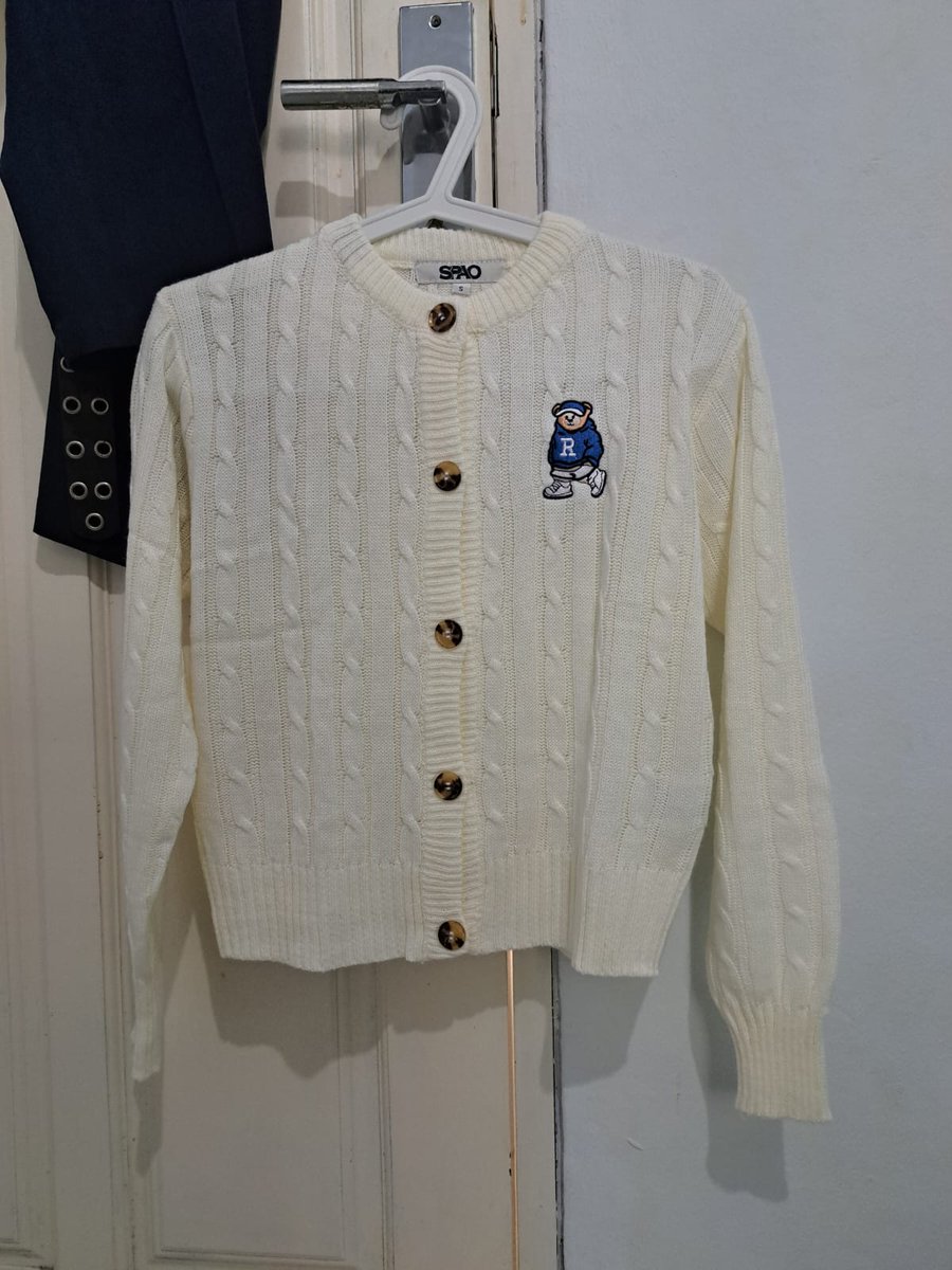 zee | mt me! tweet media