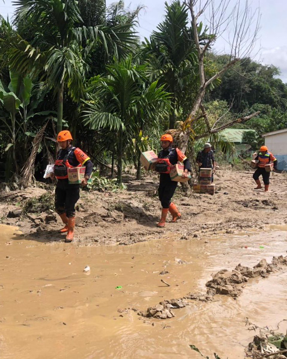 Kapolri Jenderal Polisi Drs. Listyo Sigit Prabowo, M.Si., menyalurkan bantuan kemanusiaan seberat 3,5 ton kepada masyarakat terdampak banjir dan longsor di Kabupaten Tapanuli Utara, Sumatera Utara. Bantuan tersebut disampaikan melalui Polres Tapanuli Utara dan