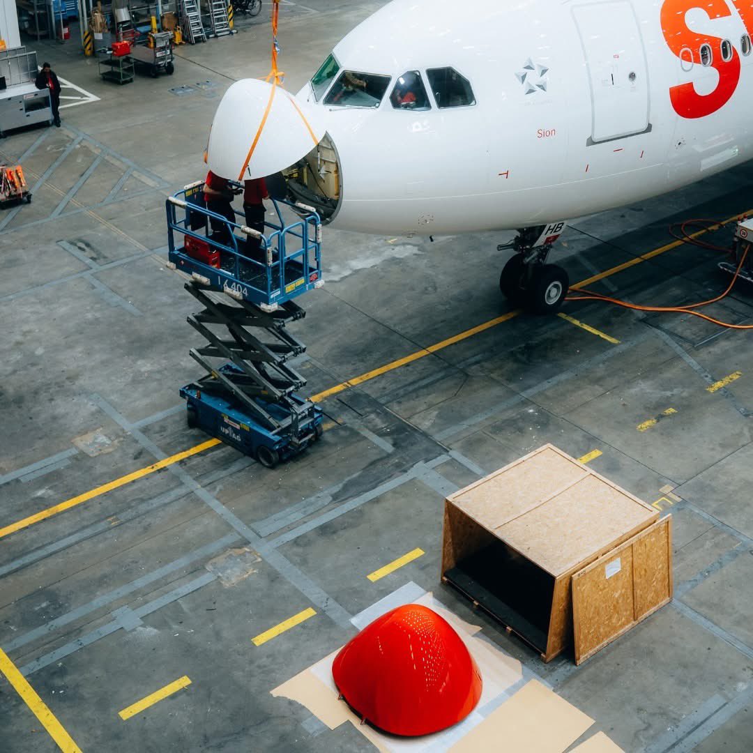 BookBukkuBuch's tweet image. เครื่องสวิสจมูกแเดงกลับมาแน้ว แต่ทำแค่ลำเดียวนะ เครื่อง320neoเลยบินแค่ในยุโรป 🥹🥹