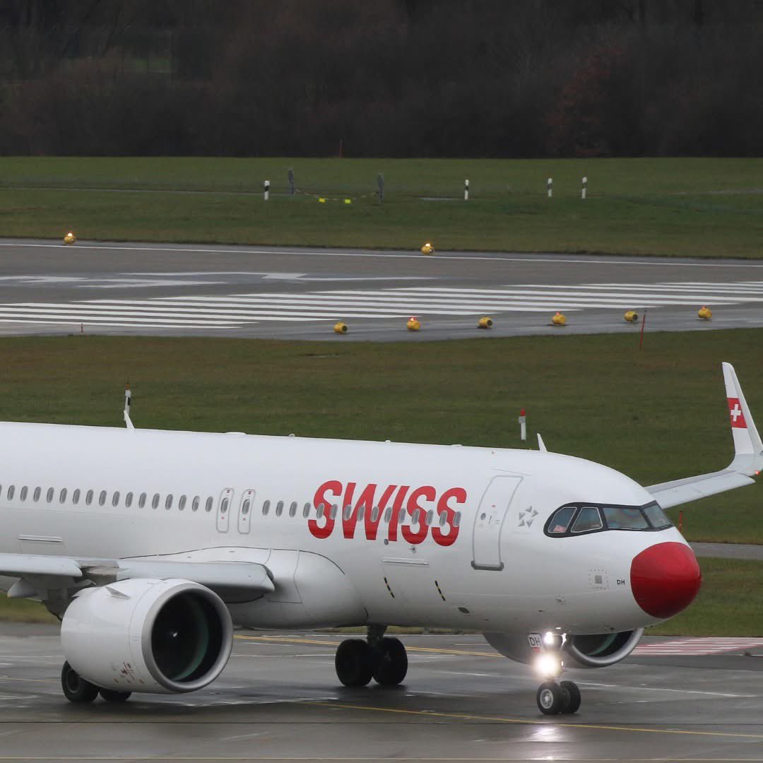 BookBukkuBuch's tweet image. เครื่องสวิสจมูกแเดงกลับมาแน้ว แต่ทำแค่ลำเดียวนะ เครื่อง320neoเลยบินแค่ในยุโรป 🥹🥹