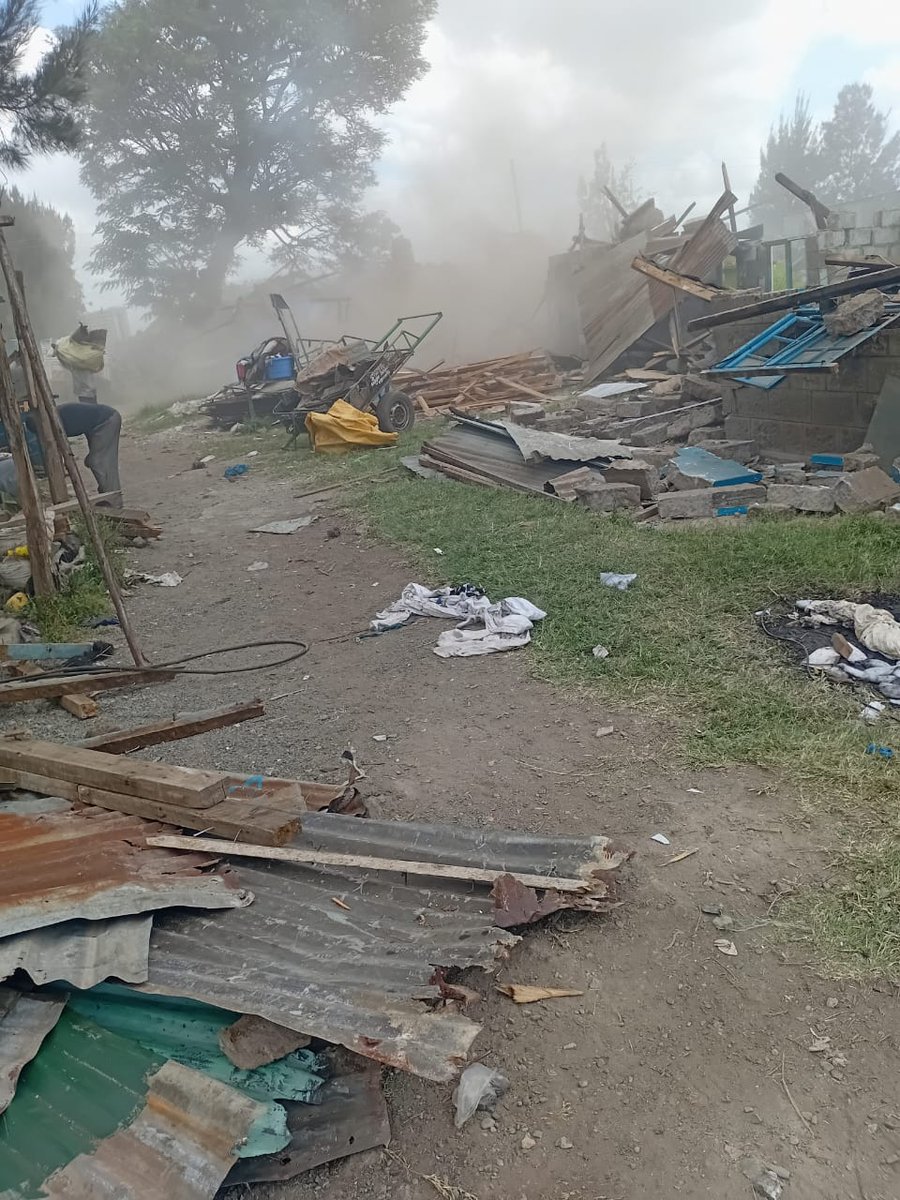 DansonDantez's tweet image. Work is ongoing. I was there yesterday. Relocation of the affected homesteads. I even took some photos 📸 
Kusema na kutenda