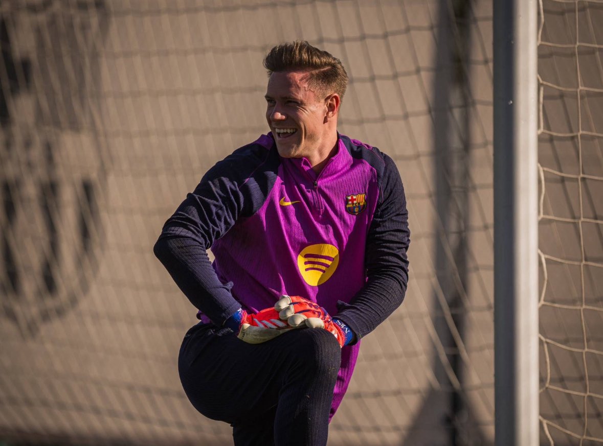 🚨🇩🇪 Marc André ter Stegen returns to team training, almost ready for his comeback with Barcelona squad.

Interest growing also from several clubs ahead of the January window. 👀