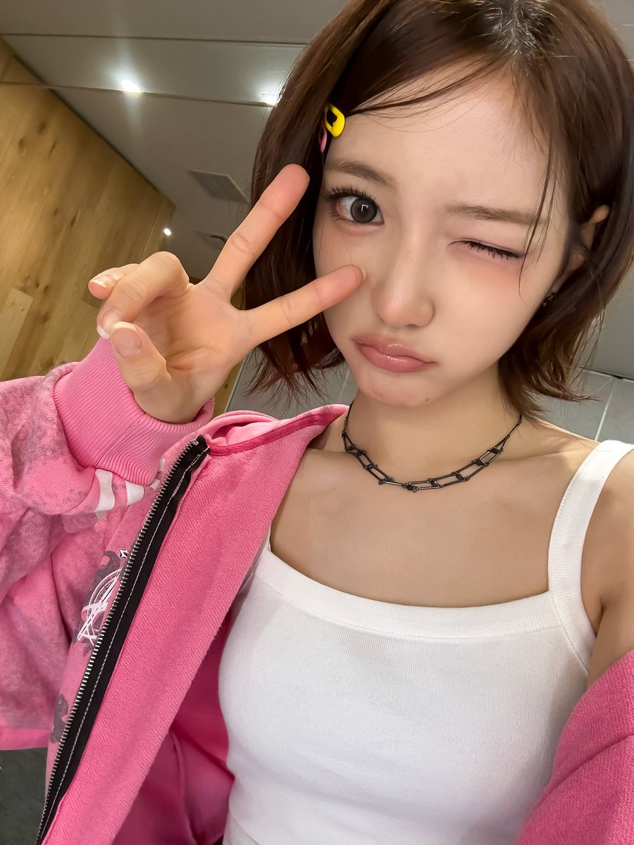 KiiiKiii_talk's tweet image. 보고싶따 티키들💗 감기 조심해!! 

#KiiiKiii #키키 #JIYU #지유