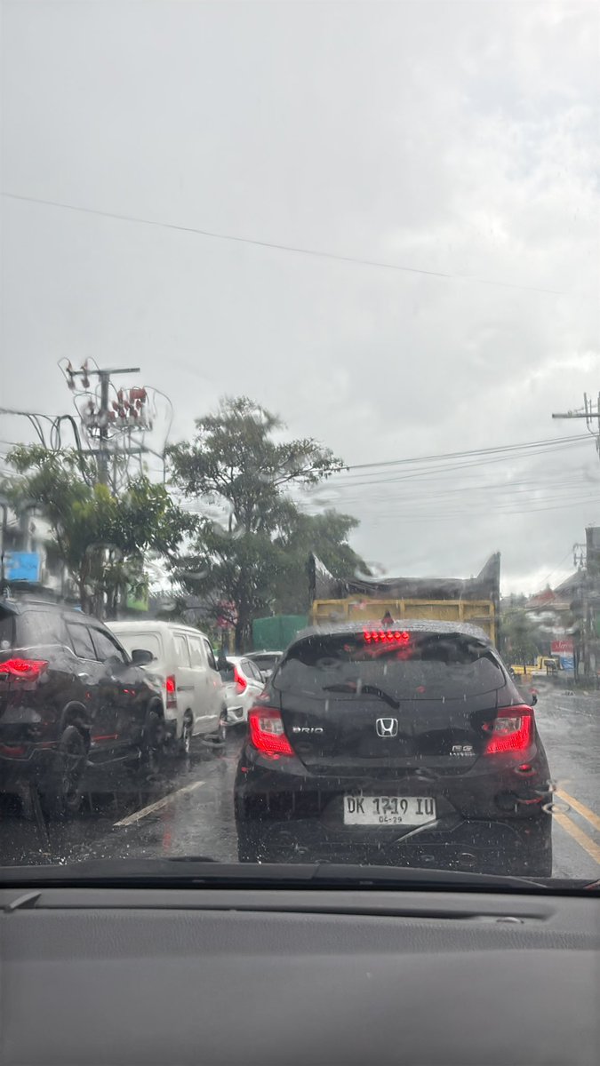 cok gakuat gue macet bgt anjeng