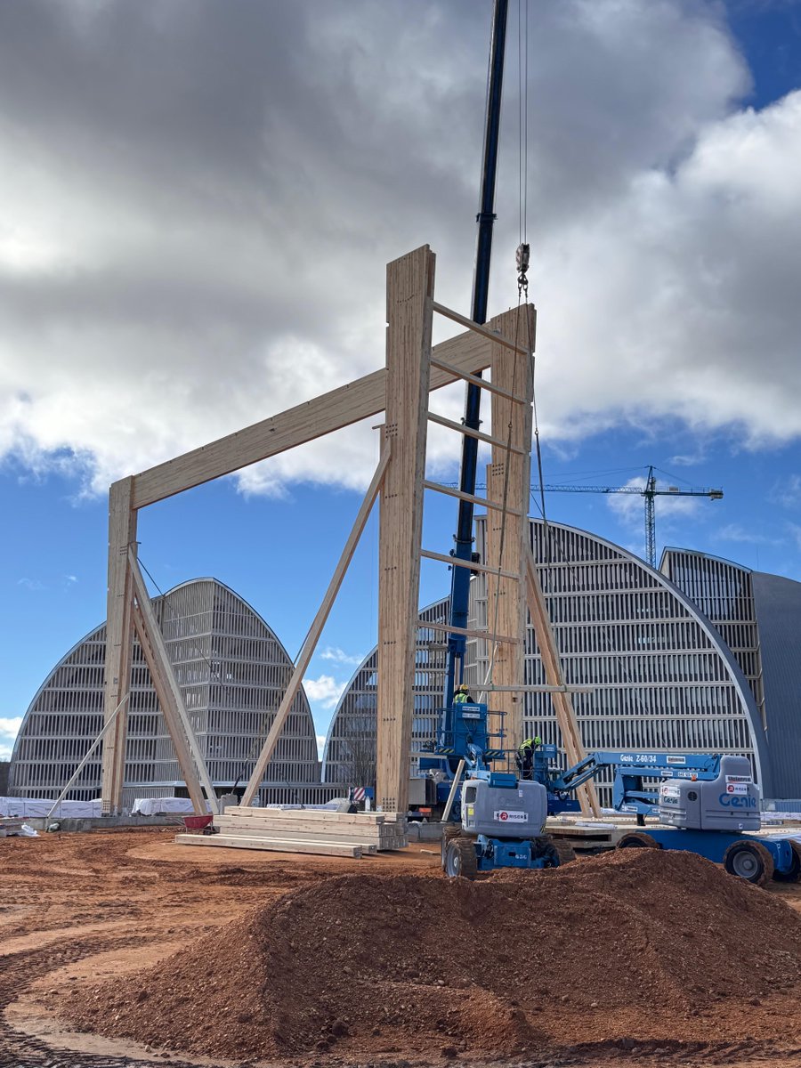 Construyendo Maderaula tweet media