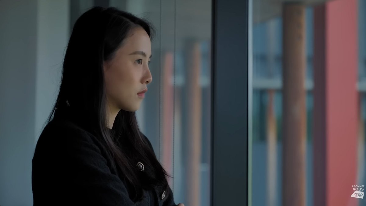 pipob69's tweet image. สส. ไอซ์ ให้สัมภาษณ์ในสารคดีที่จัดทำโดยหน่วยงานของวุฒิสภา #ฝรั่งเศส และเพิ่งได้รับการเผยแพร่ว่า “คิดว่ามันอาจจะไม่ยืดยาวมากนะ เตรียมใจไว้แล้ว ตั้งแต่รู้ว่าศาลสั่งจำคุก 6 ปี เราก็เตรียมใจไว้แล้วว่า เร็วสุดก็คือกลางปีหน้า อาจมีคำตัดสินลงมาอีก…