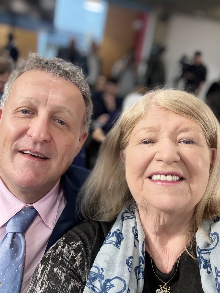 Waiting for a Cabinet Minister down in #London with ⁦<a href="/penninepaul/">Paul Corcoran</a>⁩ <a href="/penninecycles/">Pennine Cycles - Independent bike shop 🚴🏻🚴‍♀️</a> #cyclinglife #bikeshop #retail #business