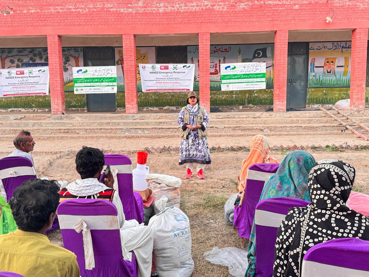 HANDS_Welfare's tweet image. HANDS Welfare Foundation, with the support of I-CARE Foundation, distributed food bags, winterization kits, warm clothes, tarpaulin sheets, and hygiene kits to 161 flood-affected families in Tehsil Kabirwala, District Khanewal
#HANDSWelfareFoundation #ICAREFoundation #FloodRelief