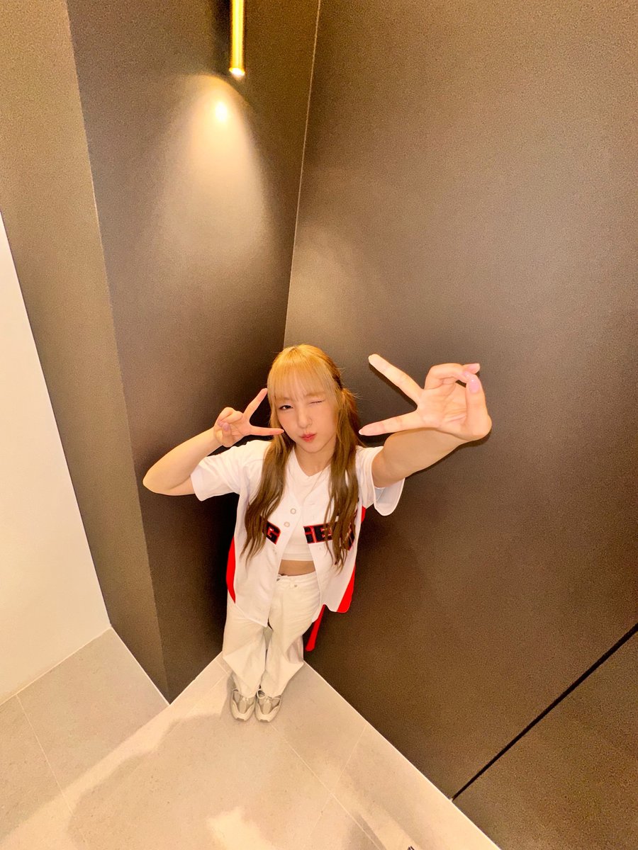 bbangfilez's tweet photo. 𝘿𝘼𝙄𝙇𝙔 𝘽𝙍𝘼𝙉𝘿 𝙍𝙀𝙋𝙐𝙏𝘼𝙏𝙄𝙊𝙉 𝙁𝙊𝙍 𝙔𝙐𝙉𝙃𝘼 -  𝑫𝒆𝒄 𝟐𝟔

rt &amp; reply:

유니스 방윤하, 당신은 정말 대단해요
유니스 방윤하, 당신은 만능 선수입니다
유니스 방윤하, 정말 예뻐요
유니스 방윤하, 사랑해요
유니스 방윤하, 잘하고 있어요

#UNIS #BANGYUNHA
#유니스 #방윤하 https://t.co/hkQYULeNCU
